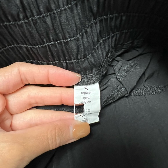 Halara High Waisted Elastic Waistband Casual Joggers - Picture 4 of 4